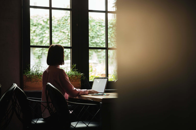 How to Improve Focus Naturally in a Distracted World
